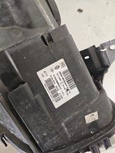 Laden Sie das Bild in den Galerie-Viewer, Frontscheinwerfer Renault Clio IV 260601850R Links Scheinwerfer Headlight SCH5355071198pp