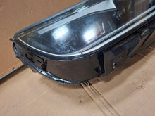 Laden Sie das Bild in den Galerie-Viewer, Frontscheinwerfer BMW IX I20 5A3CEA2-05 Rechts Scheinwerfer Headlight SCH5360408733se