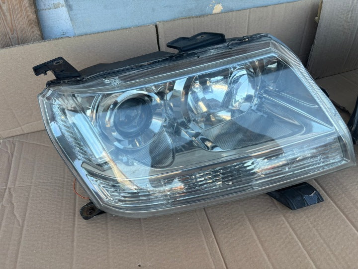 Frontscheinwerfer Suzuki Grand Vitara I 100-59079 100-59083 Ein Satz Headlight SCH5364265740ar