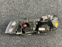 Laden Sie das Bild in den Galerie-Viewer, Frontscheinwerfer Audi Q3 8U0941005 Xenon Links Scheinwerfer Headlight SCH5378944837cf