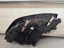 Laden Sie das Bild in den Galerie-Viewer, Frontscheinwerfer BMW 2 Active Tourer U06 5A42243 5A42244 Ein Satz Headlight SCH5379199266te