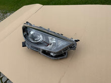 Load image into Gallery viewer, Frontscheinwerfer Toyota Yaris KO-6EU 6VB941015 LED Rechts Headlight SCH5381216412gj