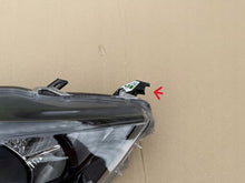 Load image into Gallery viewer, Frontscheinwerfer Toyota Yaris KO-6EU 6VB941015 LED Rechts Headlight SCH5381216412gj