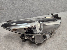 Laden Sie das Bild in den Galerie-Viewer, Frontscheinwerfer Mazda III B63C-51030-SCZ LED Rechts Scheinwerfer Headlight SCH5385291897pc