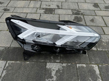 Load image into Gallery viewer, Frontscheinwerfer Dacia Sandero Jogger 260107920R Rechts Scheinwerfer Headlight SCH5401344835is