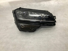 Laden Sie das Bild in den Galerie-Viewer, Frontscheinwerfer Skoda Karoq 57B941015A LED Rechts Scheinwerfer Headlight SCH5401768359lg