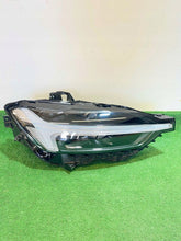 Load image into Gallery viewer, Frontscheinwerfer Volvo 32420440 Rechts Scheinwerfer Headlight SCH5413809781vx