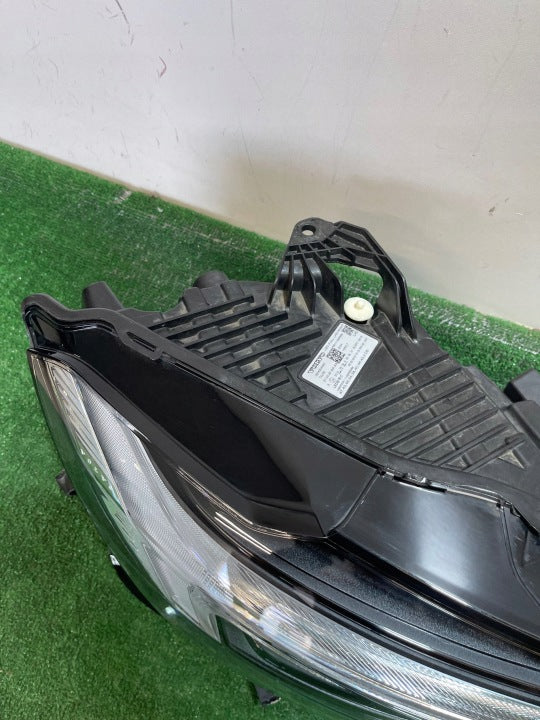Frontscheinwerfer Volvo 32420440 Rechts Scheinwerfer Headlight SCH5413809781vx