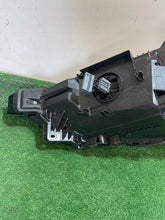 Load image into Gallery viewer, Frontscheinwerfer Volvo 32420440 Rechts Scheinwerfer Headlight SCH5413809781vx