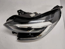 Load image into Gallery viewer, Frontscheinwerfer Renault Captur II 260608054R Links Scheinwerfer Headlight SCH5430578957ww