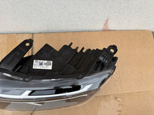 Laden Sie das Bild in den Galerie-Viewer, Frontscheinwerfer Dacia Duster 260602465R Links Scheinwerfer Headlight SCH5433389678az
