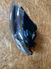Load image into Gallery viewer, Frontscheinwerfer Audi Q7 4L0941029M Xenon Links Scheinwerfer Headlight SCH5434039181am
