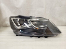 Laden Sie das Bild in den Galerie-Viewer, Frontscheinwerfer Seat Alhambra 7N5941751 7N5941752 Xenon Ein Satz Headlight SCH5445361179cm