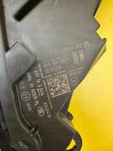 Laden Sie das Bild in den Galerie-Viewer, Frontscheinwerfer Audi A3 8V0941006H Xenon Rechts Scheinwerfer Headlight SCH5446726497ua