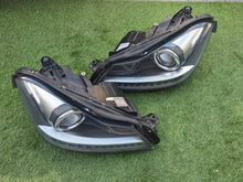 Laden Sie das Bild in den Galerie-Viewer, Frontscheinwerfer Mercedes-Benz W204 A2048205659 Ein Satz Scheinwerfer Headlight SCH5451582494cp