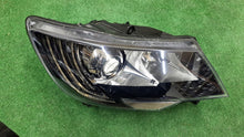 Laden Sie das Bild in den Galerie-Viewer, Frontscheinwerfer Skoda Superb 3T1941016H Rechts Scheinwerfer Headlight SCH5459981296yu