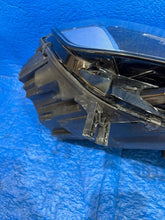 Laden Sie das Bild in den Galerie-Viewer, Frontscheinwerfer Audi A4 B9 8W0941012 Rechts Scheinwerfer Headlight SCH5476066122by