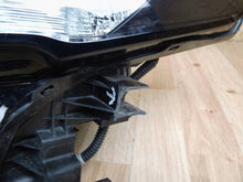 Laden Sie das Bild in den Galerie-Viewer, Frontscheinwerfer Mazda 3 Bp BCJH51040 Links Scheinwerfer Headlight SCH5488199846bv