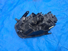 Laden Sie das Bild in den Galerie-Viewer, Frontscheinwerfer Dacia Duster 260101613 Rechts Scheinwerfer Headlight SCH5490695648by