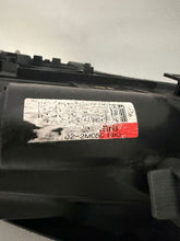 Load image into Gallery viewer, Frontscheinwerfer Genesis Coupe 921022M050 Rechts Scheinwerfer Headlight SCH5497306844jy