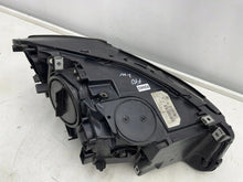 Laden Sie das Bild in den Galerie-Viewer, Frontscheinwerfer BMW 5 F11 F10 7203245 Xenon Links Scheinwerfer Headlight SCH5504446587rt