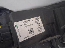 Laden Sie das Bild in den Galerie-Viewer, Frontscheinwerfer Audi A3 8V0941005A Links Scheinwerfer Headlight SCH5514841028bg