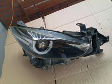 Load image into Gallery viewer, Frontscheinwerfer Mazda Cx30 BSP551040 Ein Satz Scheinwerfer Headlight SCH5515170186bw