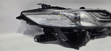 Laden Sie das Bild in den Galerie-Viewer, Frontscheinwerfer Toyota Camry 33-276 Rechts Scheinwerfer Headlight SCH5529801384ke