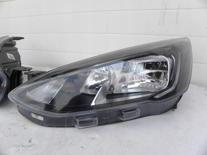 Frontscheinwerfer Ford Focus MX7B-13E015-CD Rechts Scheinwerfer Headlight SCH5531517411sy