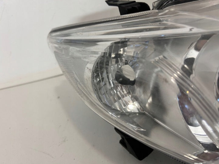 Frontscheinwerfer Toyota Corolla 8113012A60 Rechts Scheinwerfer Headlight SCH5537842499na