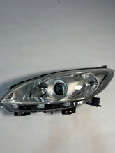 Laden Sie das Bild in den Galerie-Viewer, Frontscheinwerfer Mazda Premacy C513-51040 Links Scheinwerfer Headlight SCH5539140183ud