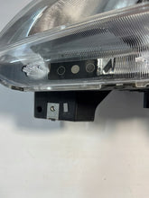 Laden Sie das Bild in den Galerie-Viewer, Frontscheinwerfer Mazda Premacy C513-51040 Links Scheinwerfer Headlight SCH5539140183ud