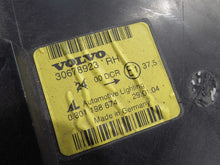 Laden Sie das Bild in den Galerie-Viewer, Frontscheinwerfer Volvo S40 30678923 Rechts Scheinwerfer Headlight SCH5540459971tp