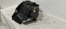 Laden Sie das Bild in den Galerie-Viewer, Frontscheinwerfer Skoda Karoq 57B941015D Links Scheinwerfer Headlight SCH5542428033hz