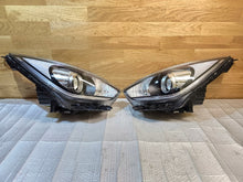 Laden Sie das Bild in den Galerie-Viewer, Frontscheinwerfer Kia Niro 92101-5G 92102-5G Xenon Ein Satz Headlight SCH5543839146ce