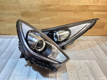 Laden Sie das Bild in den Galerie-Viewer, Frontscheinwerfer Kia Niro 92101-5G 92102-5G Xenon Ein Satz Headlight SCH5543839146ce