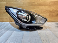 Laden Sie das Bild in den Galerie-Viewer, Frontscheinwerfer Kia Niro 92101-5G 92102-5G Xenon Ein Satz Headlight SCH5543839146ce