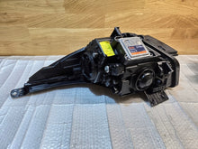 Laden Sie das Bild in den Galerie-Viewer, Frontscheinwerfer Kia Niro 92101-5G 92102-5G Xenon Ein Satz Headlight SCH5543839146ce