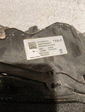 Laden Sie das Bild in den Galerie-Viewer, Frontscheinwerfer Tesla Model 3 1760889-00-E LED Rechts Scheinwerfer Headlight SCH5544807930ox