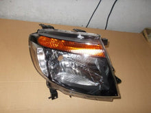 Laden Sie das Bild in den Galerie-Viewer, Frontscheinwerfer Ford Ranger 98587642 Rechts Scheinwerfer Headlight SCH5548615684xx