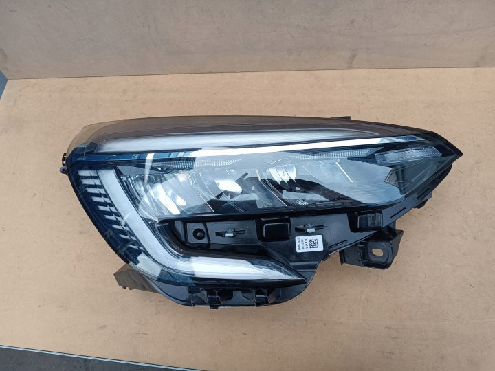 Frontscheinwerfer Renault Clio I V 260104922R Rechts Scheinwerfer Headlight SCH5551837159mb