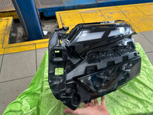 Laden Sie das Bild in den Galerie-Viewer, Frontscheinwerfer Skoda Enyaq 5LB941035 LED Links Scheinwerfer Headlight SCH5553128326bu
