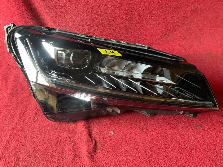 Frontscheinwerfer Skoda Superb III 3V1941016D Rechts Scheinwerfer Headlight SCH5559429413lt