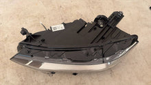 Laden Sie das Bild in den Galerie-Viewer, Frontscheinwerfer VW Passat B8 3G1941113A Links Scheinwerfer Headlight SCH5561022724pq