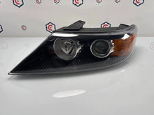 Laden Sie das Bild in den Galerie-Viewer, Frontscheinwerfer Kia Sorento II 92101-2P110 Xenon Links Scheinwerfer Headlight SCH5565419534cl