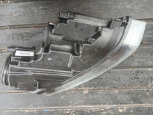 Laden Sie das Bild in den Galerie-Viewer, Frontscheinwerfer VW Polo 1EE24705101 Links Scheinwerfer Headlight SCH5567468432ip