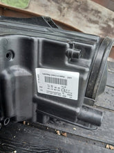 Laden Sie das Bild in den Galerie-Viewer, Frontscheinwerfer VW Polo 1EE24705101 Links Scheinwerfer Headlight SCH5567468432ip