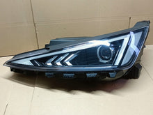 Load image into Gallery viewer, Frontscheinwerfer Hyundai Elantra 92101-F2 LED Links Scheinwerfer Headlight SCH5570478060ol