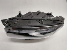 Laden Sie das Bild in den Galerie-Viewer, Frontscheinwerfer Mercedes-Benz W247 A2479067903 Links Scheinwerfer Headlight SCH5571420166wj