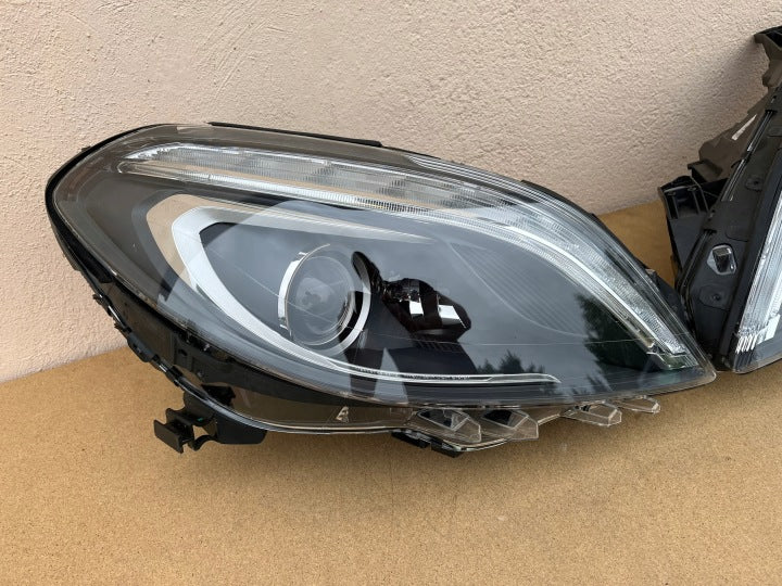 Frontscheinwerfer Mercedes-Benz W246 2468207761 Rechts Scheinwerfer Headlight SCH5583660786ib